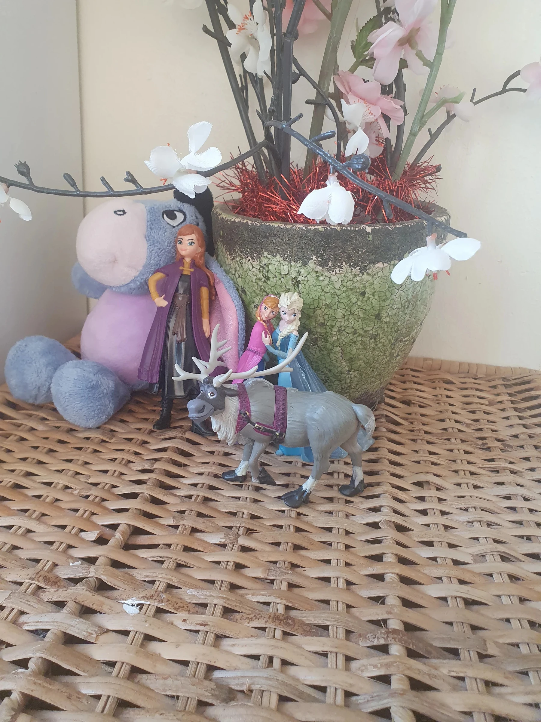 🌸Lots de 4 figuras de Frozen + Olaf – photo 2